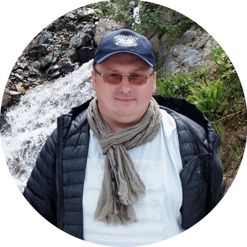 Владимир Захаров